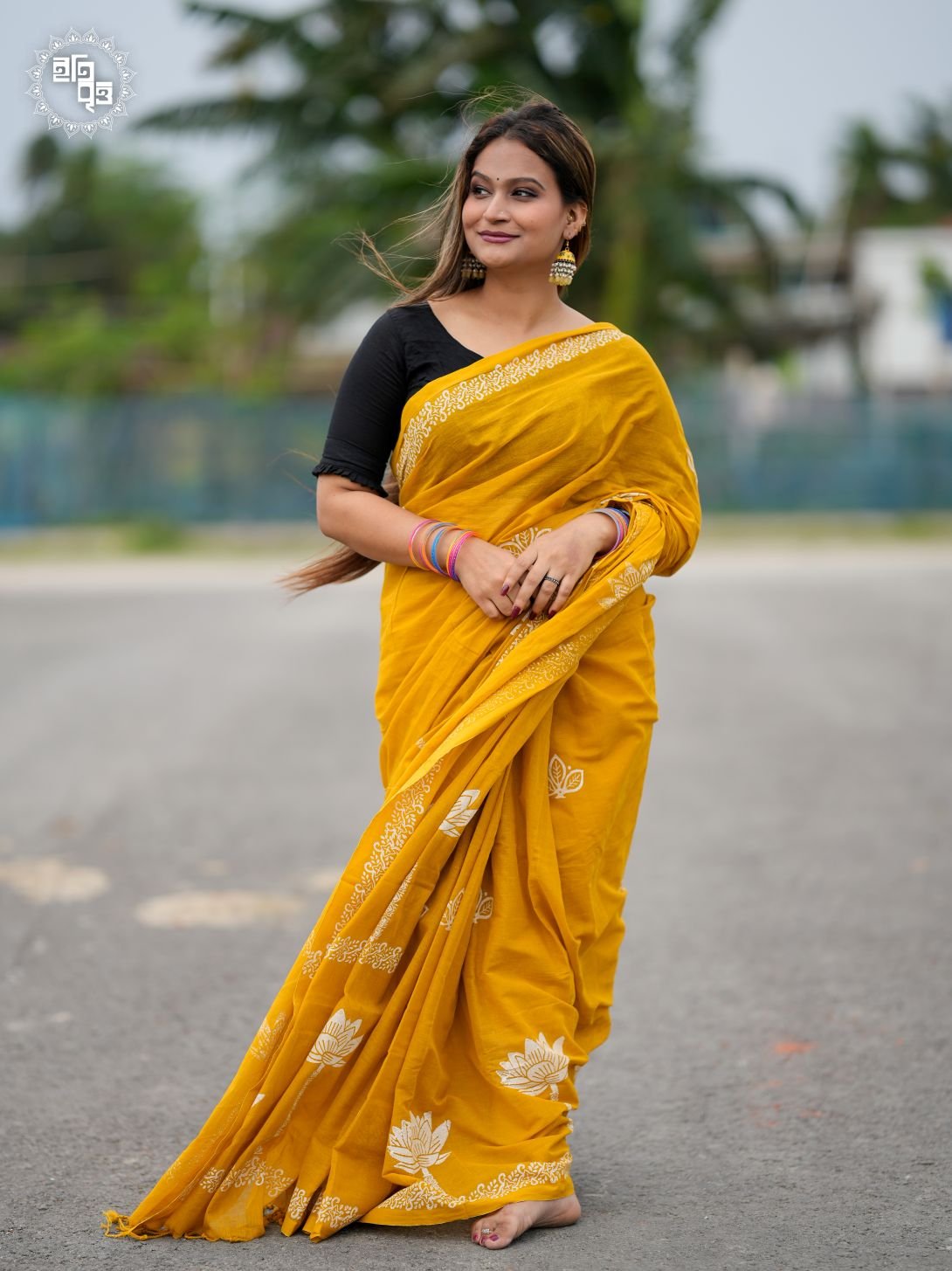 Sornokomol - স্বর্ণকমল